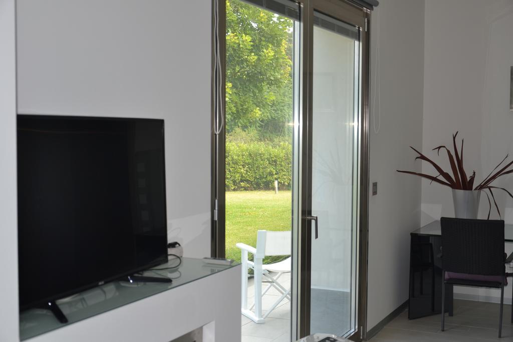Fiore Dell'Etna Apartment Санта Венерина Екстериор снимка
