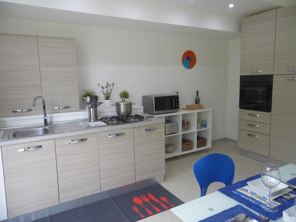 Fiore Dell'Etna Apartment Санта Венерина Екстериор снимка